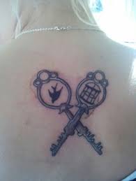 Bioshock Bird Or Cage My Bioshock Infinite Tattoo Love The Bird And Cage Meaning Bioshock Tattoo Infinite Tattoo Gaming Tattoo