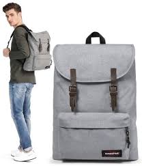 Du modèle en cuir pour y glisser votre tenue de travail aux sacs grand format pour les départs en weekend et les escapades en pleine nature, asos les sacs à dos pour homme signés herschel supply co allient praticité et style, alors que la collection eastpak mise sur les touches de couleur. 24 Sacs A Dos Homme Pour La Rentree 2020 Mode Homme
