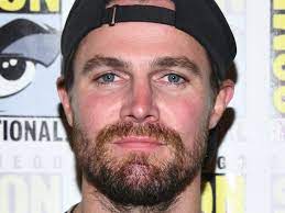 Stephen adam amell (born may 8, 1981) is a canadian actor. Tqjal3zr2yoo M