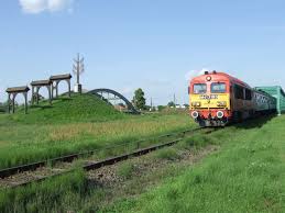 Mátészalka vasútállomás felvételi épületének vágány felőli képe régen. Vaspalyaval Keretbe Foglalt Tajon