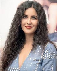 Pin By Srivaishnavi On Katrina Kaif Katrina Kaif Bikini Katrina Kaif Hot Pics Katrina Kaif Images
