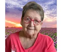 Patricia Toll's Instagram, Twitter & Facebook