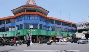 Untuk memadamkan api butuh waktu. Ada Wacana Ppkm Darurat Diperpanjang Pedagang Pasar Kliwon Kami Bisa Mati Perlahan Beta News