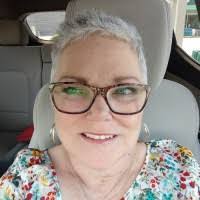 Rachel Esswein's Instagram, Twitter & Facebook