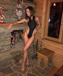 «я, может, и не красавица, но фигура у меня идеальная. Olga Buzova Perestaralas S Fotoshopom Pytayas Pohvastat Figuroj Foto