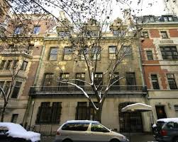 One each in basel, beverly hills, san francisco, rome. Worker Dies After Fall At Gagosian Mansion Artnet News