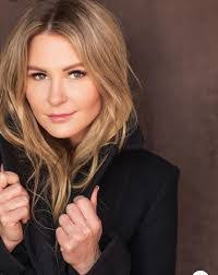 Susana Obando's Instagram, Twitter & Facebook