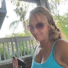 Jennifer Clingerman's Instagram, Twitter & Facebook