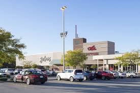 The company reports that it has 2,039 clubs. Category Planet Fitness Locations Malls And Retail Wiki Fandom