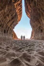 جبل إثلب الواقع في منطقة العلا في مدائن صالح Natural Landmarks Landmarks Nature