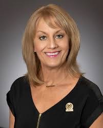 Becky Dobbs's Instagram, Twitter & Facebook