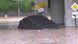 schweres unwetter trifft baden wurttemberg corona impfzentrum in tubingen uberschwemmt wetter de