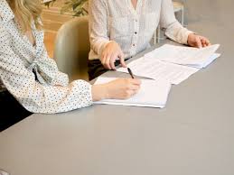 Berdasar uu nomor 12 tahun 2006 tentang kewarganegaraan republik indonesia dijelaskan bahwa orang asing dapat menjadi warga negara. Syarat Dan Prosedur Permohonan Naturalisasi Kewarganegaraan Indonesia Indozone Id