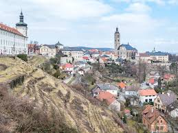 Hora is an easy method to determine shubh muhurats, even without the guidance of a qualified astrologer. Welterbe Tschechien Teil 2 Nach Kutna Hora Mit Dem Zug