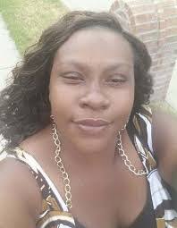 Rena Davis's Instagram, Twitter & Facebook