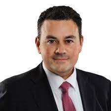 Ellen Luttrell's Instagram, Twitter & Facebook