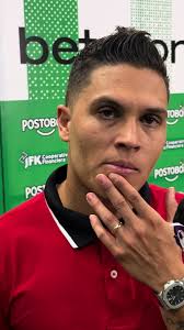 “No me gusta hablar de los árbitros porque sonaría a disculpa, pero, para  mí fue penal” ⚽️🤔 Juan Fernando Quintero (@Juan Fernando Quintero )  hablando con los medios, luego de la derrota ❌ 1-0 de ...