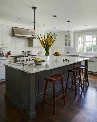 This contemporary pink kitchen countertop may have a simple design, but is definitely one of the most sophisticated kitchen countertops ideas out there. 30 Beautiful And Inspiring Light Filled Kitchens With White Countertops