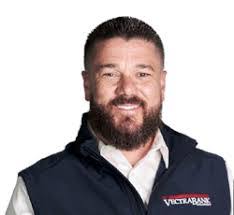 Jason Kinney's Instagram, Twitter & Facebook