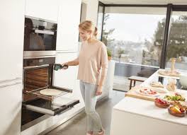0% of 0 people found this useful. Convenient And Easy Measuring Of Surface Temperatures Universaltemp From Bosch For Diy Enthusiasts Bosch Media Service
