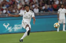 Raphael varane 2021 defensive skills #varane #varane2021 #realmadrid. Real Madrid Raphael Varane Will Nicht Uber Seine Zukunft Sprechen