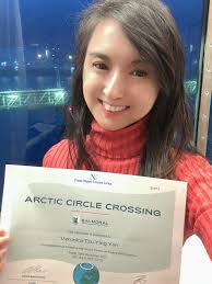 維若妮卡- 洗禮後拿到極圈證書| Facebook