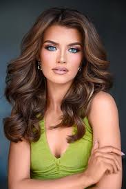 Pinnacle Club, Best of Texas Achievement Award and HundredX Teams The Miss  Texas Scholarship Organization awarded more than $60,000 to Miss Texas and  Miss Texas' Outstanding Teen candidates at the Visionary Brunch