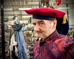 What's the best cap to wear with Raiders decor?