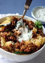 Turkische Pasta Mit Hackfleisch Und Joghurt Sauce Kochkarussell Rezept Nudeln Mit Hackfleisch Rezepte Hackfleisch