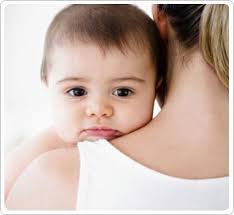 Malam dok,saya punya baby kembar cewek cowok,skrg usually 6bln dan udh satu nunggu ini saya bikin bubur buatan saya sendiri,,hari ini menunya brokoli,kentang,wortel,telur ayam kampung,dan tahu. Kenapa Bayi Muntah Selepas Makan