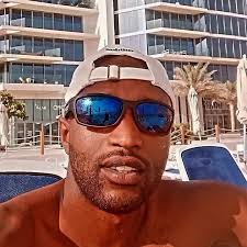 Mwaramutse Nshuti. Umunsi mwiza w'umurimo kuri mwese. Ndi kumwe na Kid  Gaju, CELEBRITY OF THE WEEK, mumubaze ibyo mushaka kumenya byose. Munasabe  indirimbo mugire n'abo muzitura