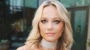 Alicia Erickson's Instagram, Twitter & Facebook