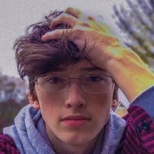 Bryce Tarver's Instagram, Twitter & Facebook