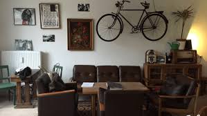K o m i t e e. Auf Ein Paar Drinks Ins Sofa So Good Gehen Mit Vergnugen Munchen