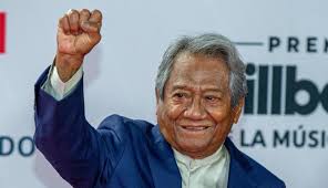 Cancioneros con canciones de armando manzanero. Armando Manzanero Cinco Canciones Con Las Que Ablando Nuestros Corazones