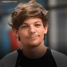 Aunque era un ícono juvenil por su paso en One Direction, Louis Tomlinson  sorprendió a sus fans con sus canas., Lucía bastante mayor comparado con  sus ex compañeros…, Su apariencia se debería a un ...