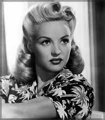 37 Easy 50s Hairstyles For Women That Ll Trend In 2021 1940s Hairstyles Roll Hairstyle Easy 50s Hairstyles