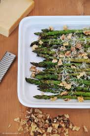 Grilled Asparagus With Toasted Walnuts Parmesan Would Try Almonds Instead Of Walnuts With Minced Garlic As Well Grilled Asparagus Veggie Dishes Food