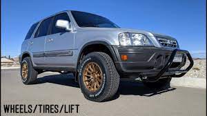 The ex took it up a notch with standard airbags, alloy wheels, rear ventilation ducts, a sunroof, and premium cd audio system. My Lifted Crv Gets Off Road Tires And New Wheels 2001 Honda Crv Awd Youtube