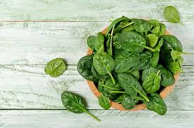 Ecco gli alimenti che favoriscono la crescita dei capelli in modo veloce. Cibo E Capelli Alimentazione E Perdita Di Capelli