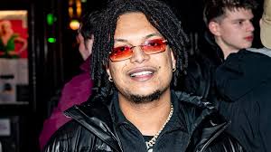 View the profiles of people named ronnie flex. Ronnie Gaat Verder Zonder Flex Fans Moeten Nog Even Wennen Rtl Boulevard