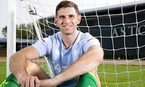 Join the discussion or compare with others! Aston Villa Sign Goalkeeper Emiliano Martinez From Arsenal