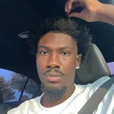 You let that nigga Terry bone, I know I look better than him' ass tweet 😭