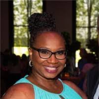 Lisa Stepney's Instagram, Twitter & Facebook