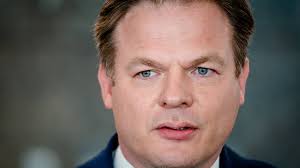 Voor de cda'er werd een 'functie elders' overwogen, zo stond in een uitgelekte. Ddflhflztk G3m