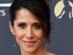 Avec les cheveux courts, en revanche, il faut beaucoup plus d'application et de soin ! Fabienne Carat Cheveux Courts Tatouages Et Maquillage Rock Elle S Affiche Version Bad Girl Sur Son Compte Instagram Femme Actuelle Le Mag