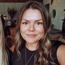 Rebecca Pannell's Instagram, Twitter & Facebook