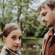 V pátek 13.6. vyjde Díky za ten den, song, co jsme napsali s Petrem  Štěpánem a nazpívala ho se mnou @kristynadanhelova A @foto_ni_ nám k tomu  nafotila skvělý fotky na analog i