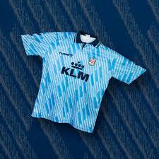 ˈhɛɐ̯ne̝ŋ) is a danish city in the central denmark region of the jutland peninsula.it is the main town and the administrative seat of herning municipality. Brentford 1993 94 Auswarts Trikot