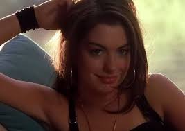 Anne hathaway an oscar, golden globe, critics choice, sag, emmy, bafta, & national board of review winner! Anne Hathaway In Una Scena Del Film Havoc 43484 The Blackburn Review